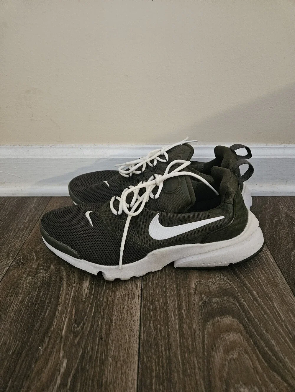 Nike Kids Olive Green and White Mesh Sneakers, Size 7Y